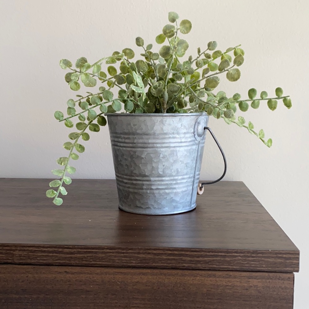 🌿Fake Plant in Metal Pale 🌿